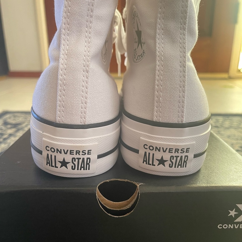 White platform high converse size 8.5 - Picture 2 of 6